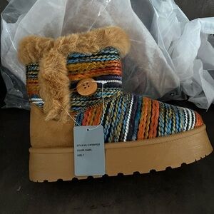Cozy Multicolor Platform Striped Winter Boots